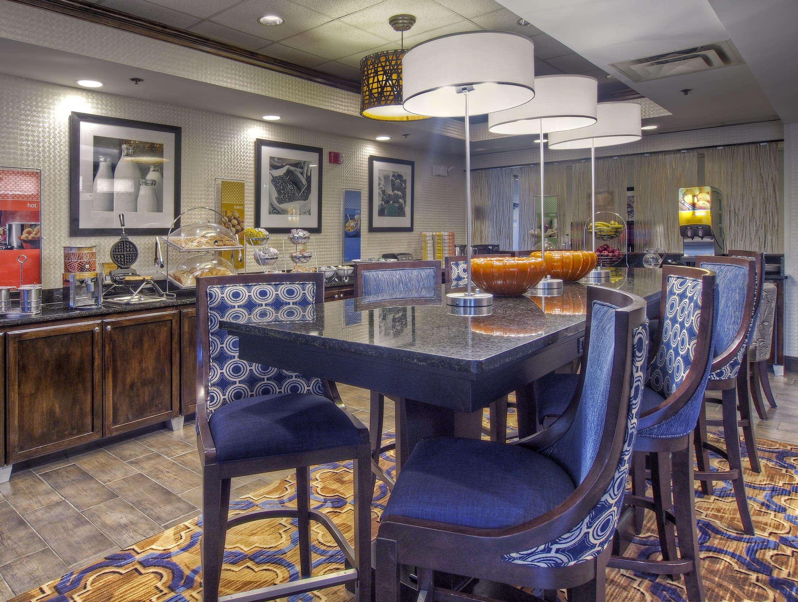 Hampton Inn Bristol Kültér fotó