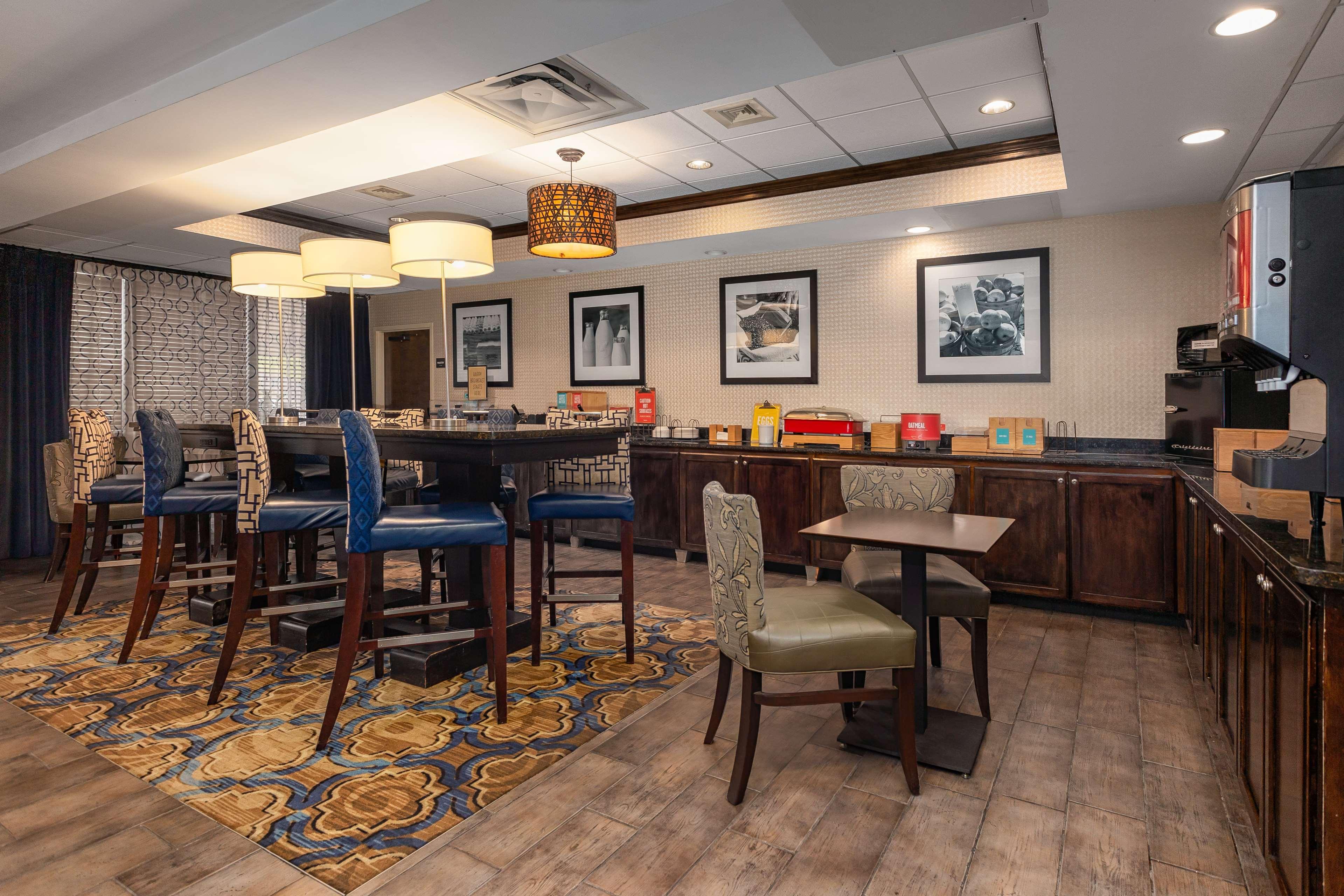 Hampton Inn Bristol Kültér fotó